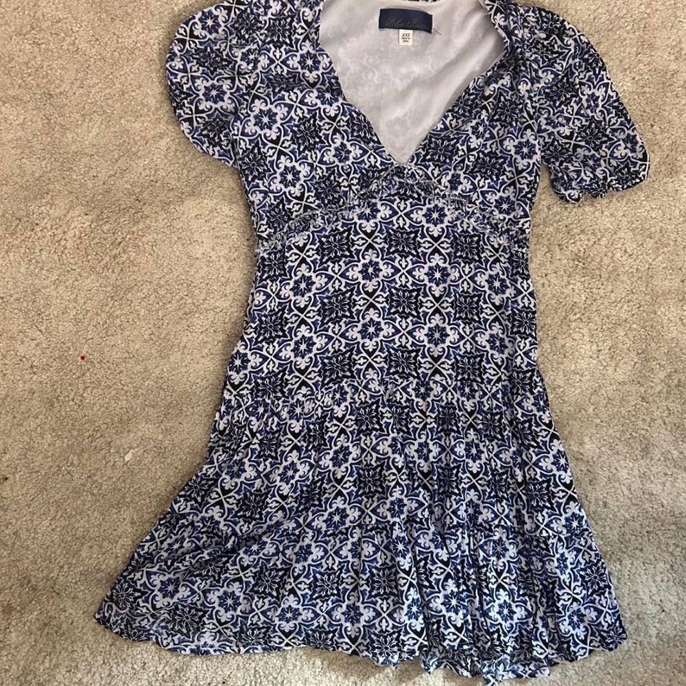 Mini dress - Picture 2 of 3